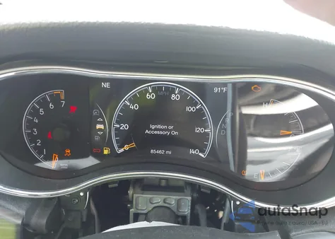 2020 Jeep Grand Cherokee Limited 4X2 z USA, uszkodzony, nr VIN 1C4RJEBG2LC348350